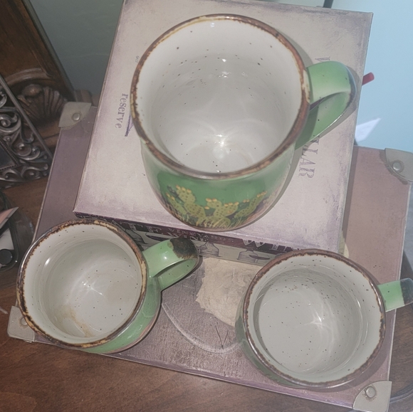 Set of three ceramic mugs Cactus theme. Vintage. - Picture 4 of 5